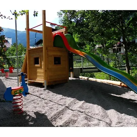 Holiday Apartment With 1 Bedroom Целль-ам-Зеє